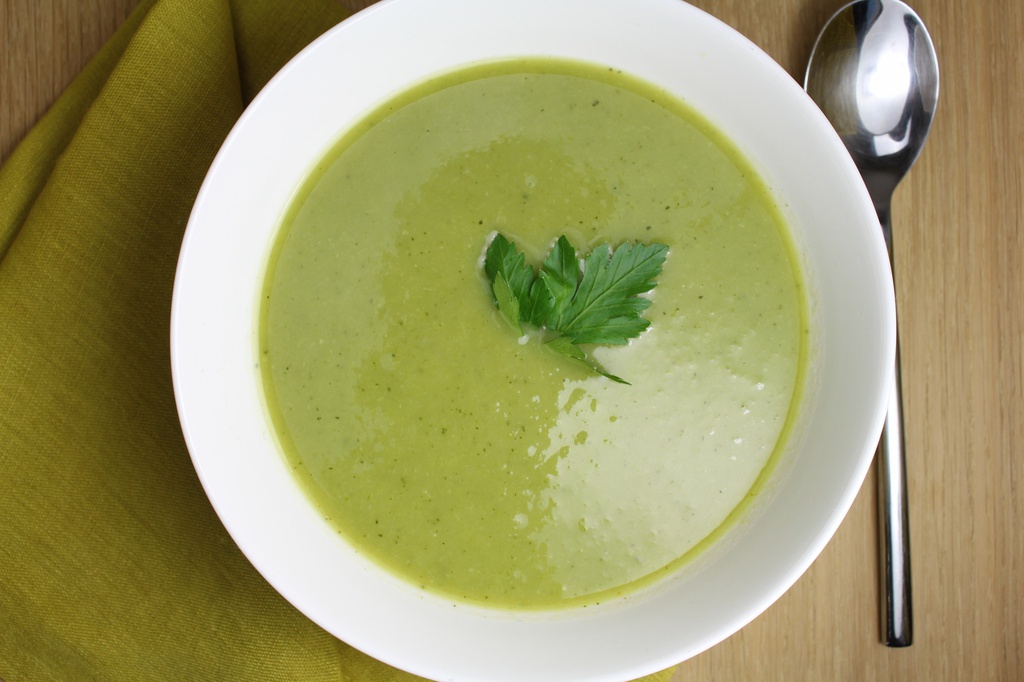 SOUP WITH MARKET VEGETABLES (1/2 L)