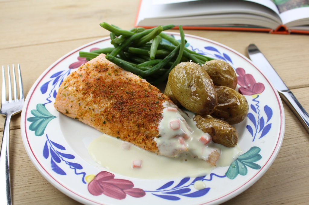 ZALM MI-CUIT WITTEWIJNSAUS, GROENE BOONTJES EN AARDAPPELEN GROF ZOUT (450gr)