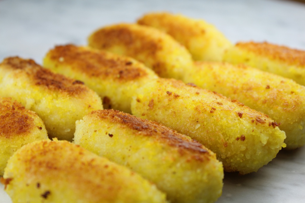 FRESH POTATO CROQUETTES 10 PC