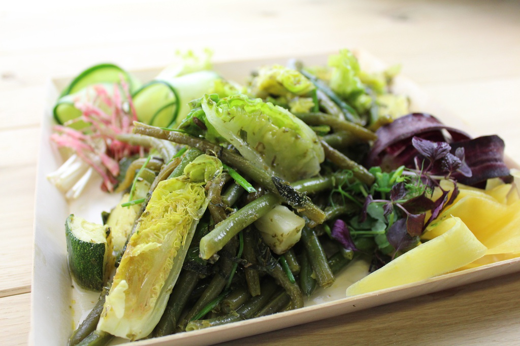 GO GREEN SALAD : LACTUCA / GREEN BEANS / ZUCCHINI / EDAMAME / AVOCADO