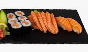 PLATTER SUSHI AND SASHIMI (price/pers)