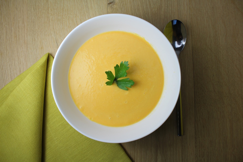 SOEP VAN ZOETE AARDAPPEL MET KOKOSMELK + ACC 1L