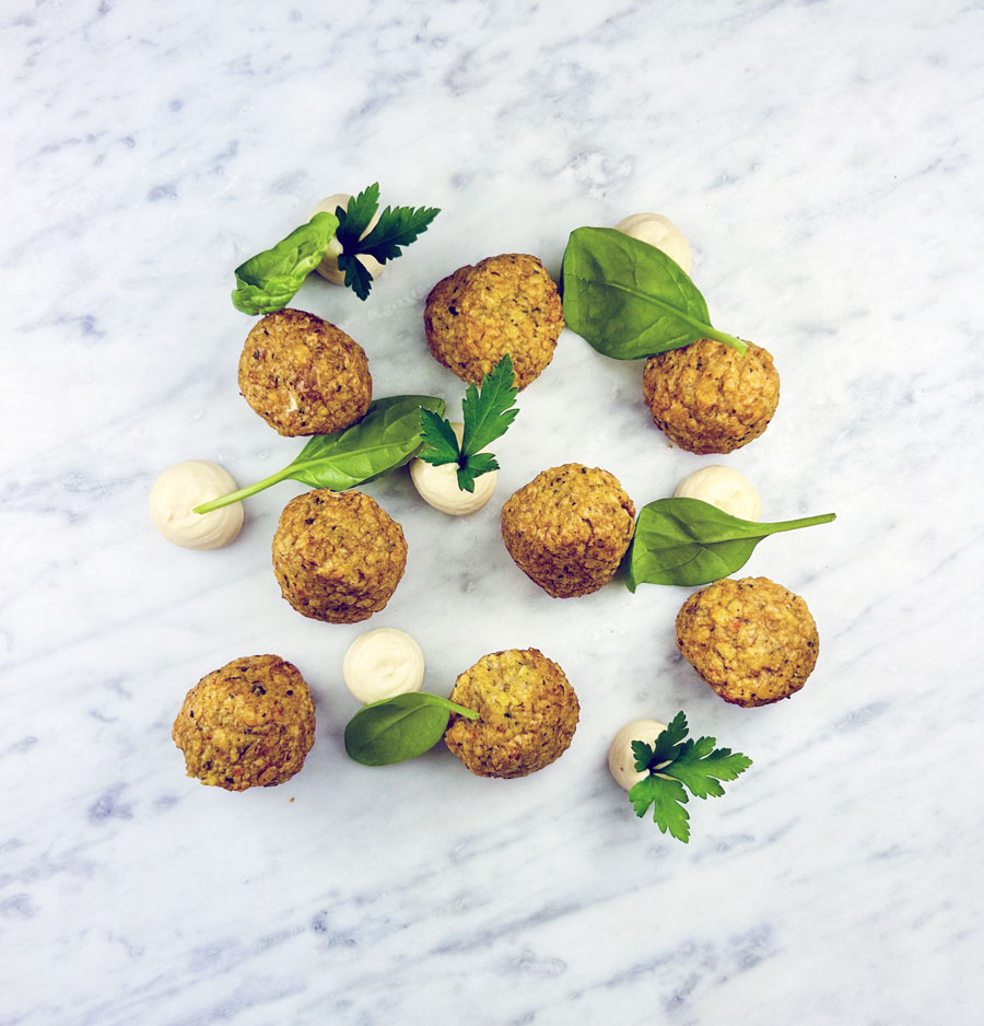 BEIRUT CHICKPEA BALLS / HOMEMADE HUMMUS