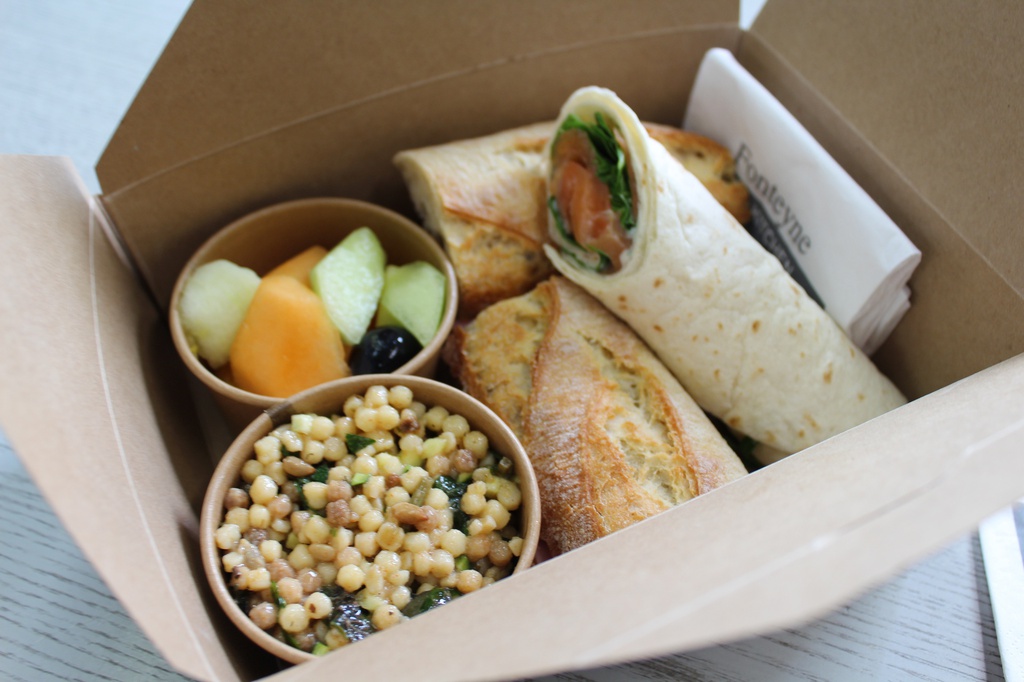 VEGGIE BUSINESS LUNCH BOX