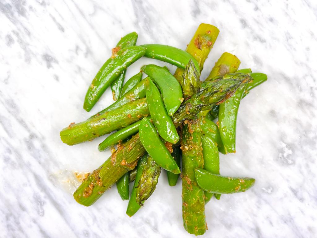 GREEN ASPARAGUS AND SUGAR SNAPS - 500G