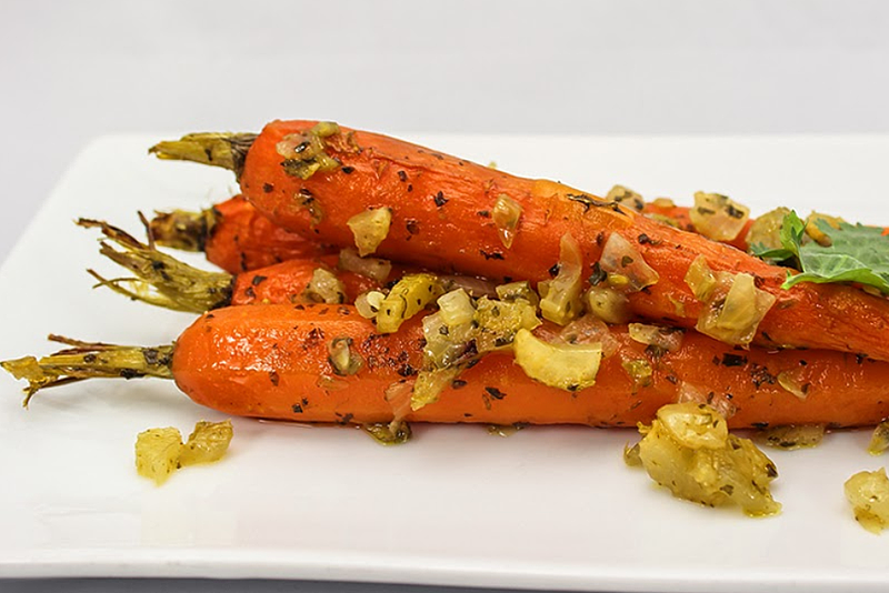 YOUNG CARROTS / CELERY WITH SHALLOTS / BAY LEAF AND CORIANDER OIL (500g)