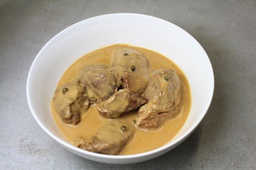 [9429 - 03 / FTK] WILD BOAR STEW / MADAGASCAR GREEN PEPPER SAUCE 300g (1 pers.)