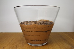 [8091 - 88 / FTK] MOUSSE CHOCOLAT EN VASE