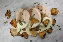 [7954 - 80 / FTK] FARM TURKEY FILLET / TRUFFLE STUFFING / TARTUFATA SAUCE (1 pers.)